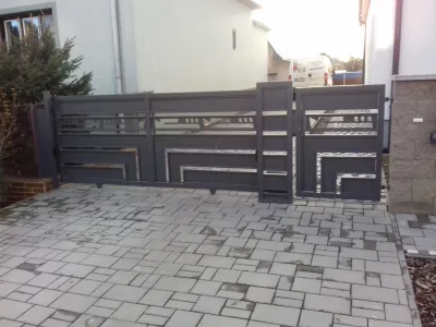 Posuvná brána na kolieskach dizajnová