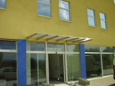 Strieška so sklom