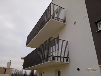 Moderné balkónové zábradlie antracitové